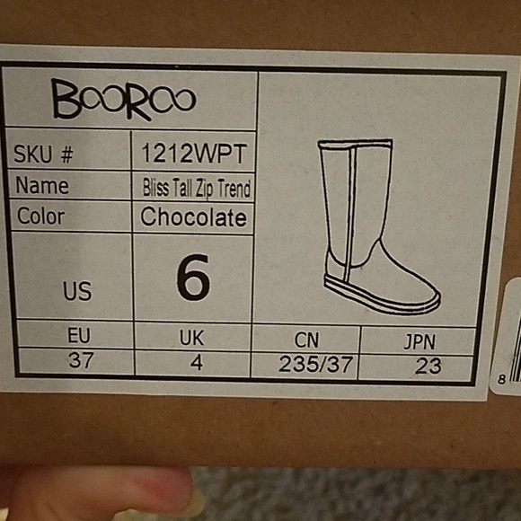 Authentic NIB BooRoo sheep wool black boots - Picture 6 of 6